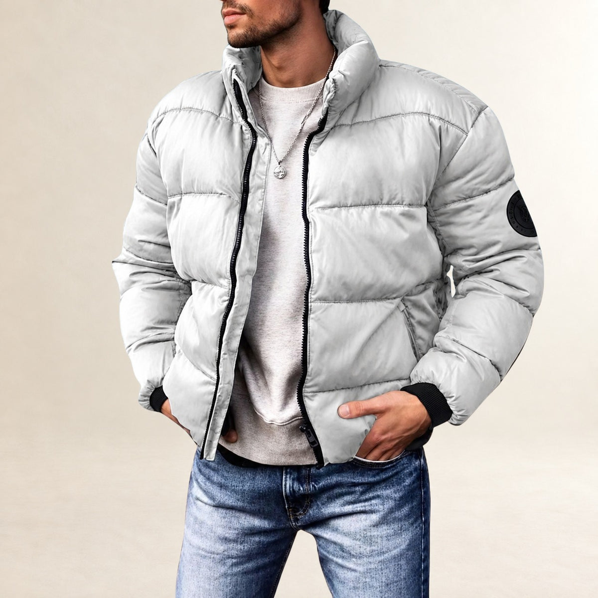 Jaqueta masculina acolchoada com design quilhado moderno e gola stand