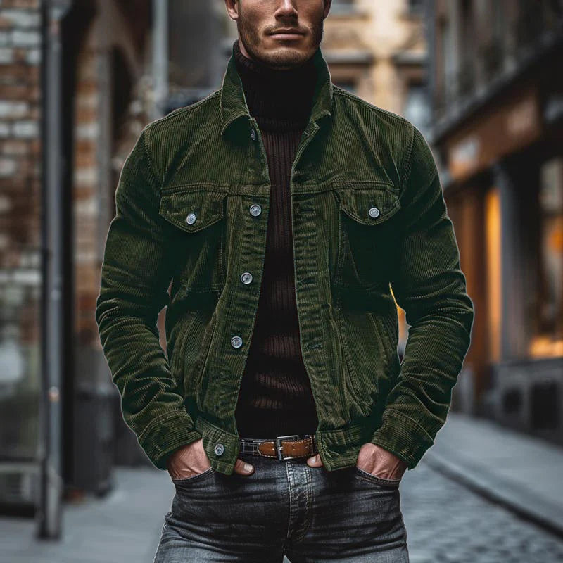 Jaqueta vintage masculina com fechamento de botões e bolsos no peito - corte slim e estilo retrô