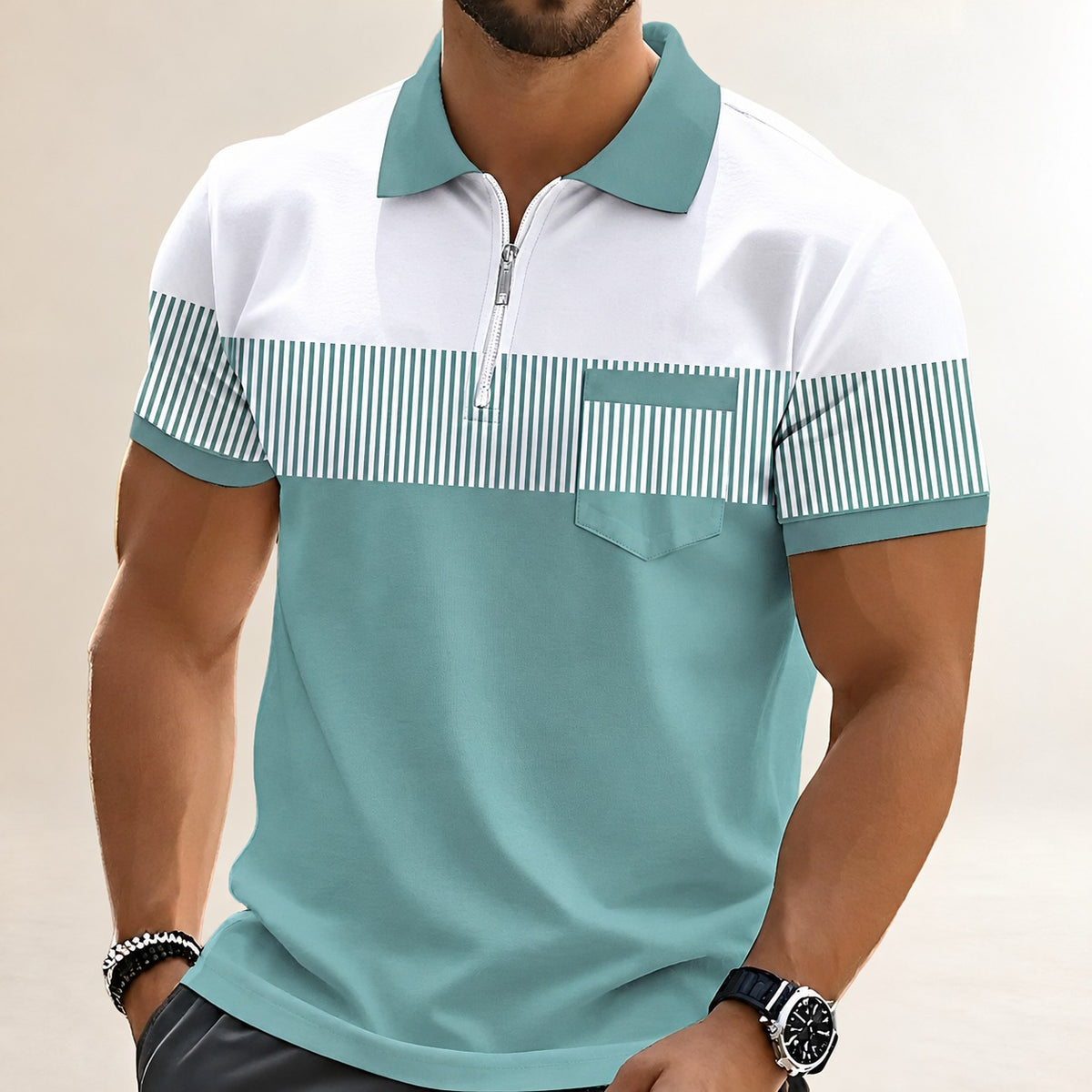 Polo masculino manga curta com zíper e painel listrado no peito - ajuste regular