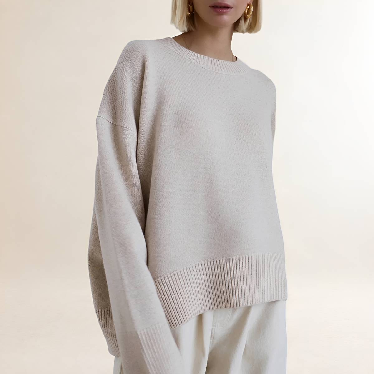 Suéter feminino oversized com gola careca e mangas longas