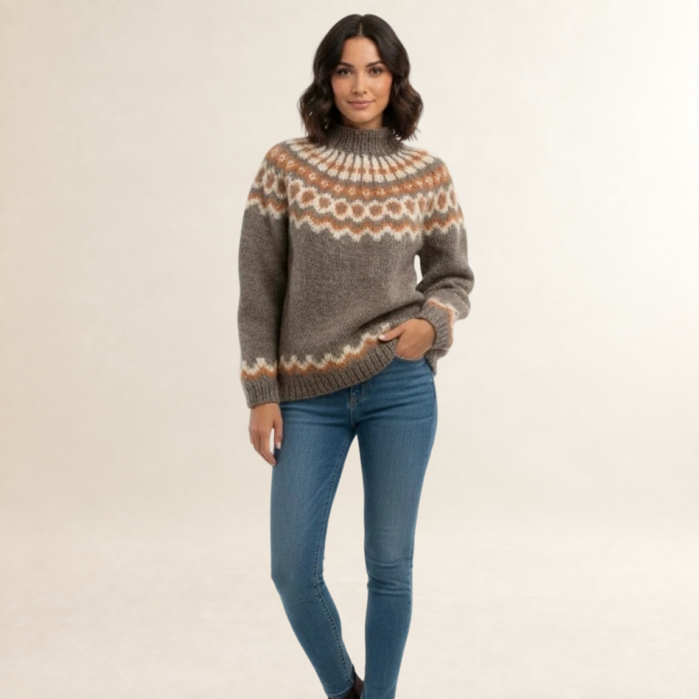 Suéter feminino - padrão nórdico, gola alta, caimento relaxado