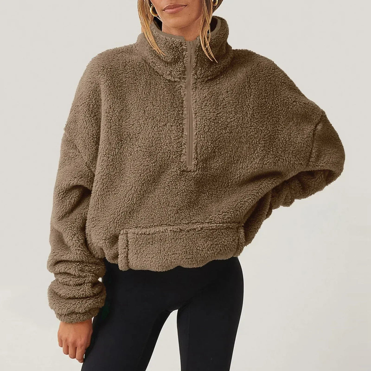 Suéter half-zip feminino de corte relaxado com gola alta e mangas longas