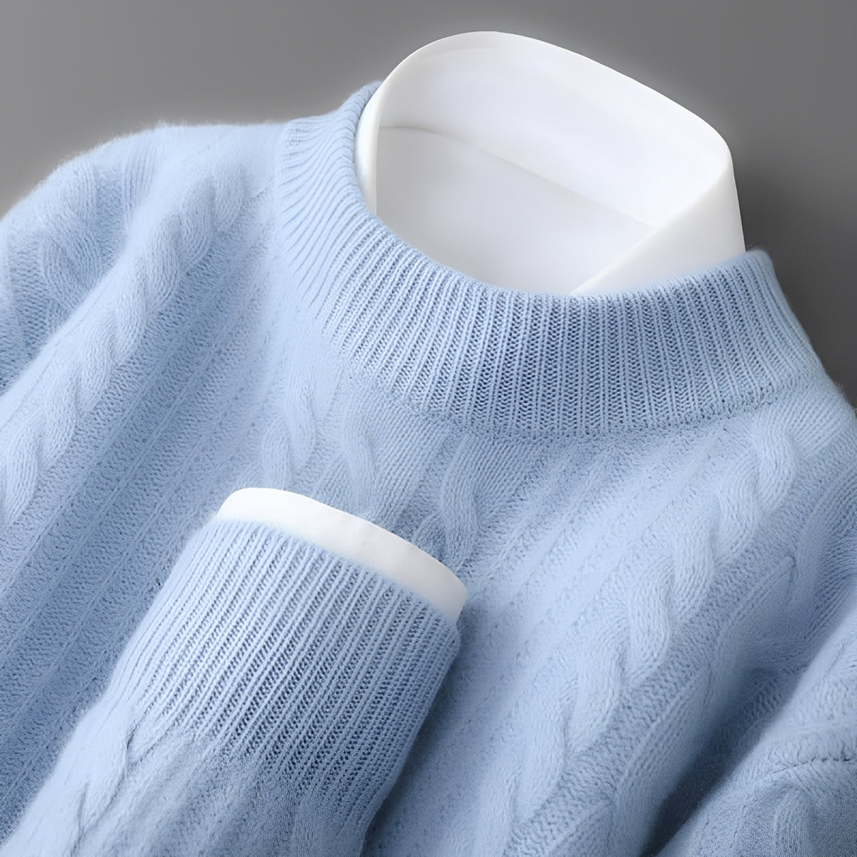 Suéter masculino de gola careca com textura suave e mangas longas