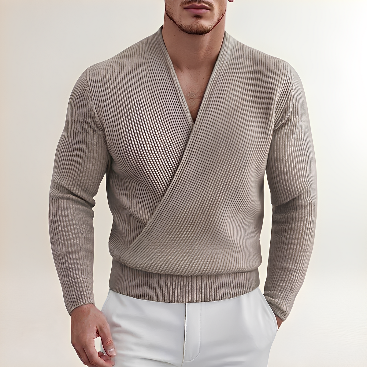 Suéter masculino - Gola cruzada riscada com mangas longas
