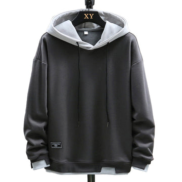 Sweatshirt com capuz para homem, corte casual, gola com cordão e mangas compridas.