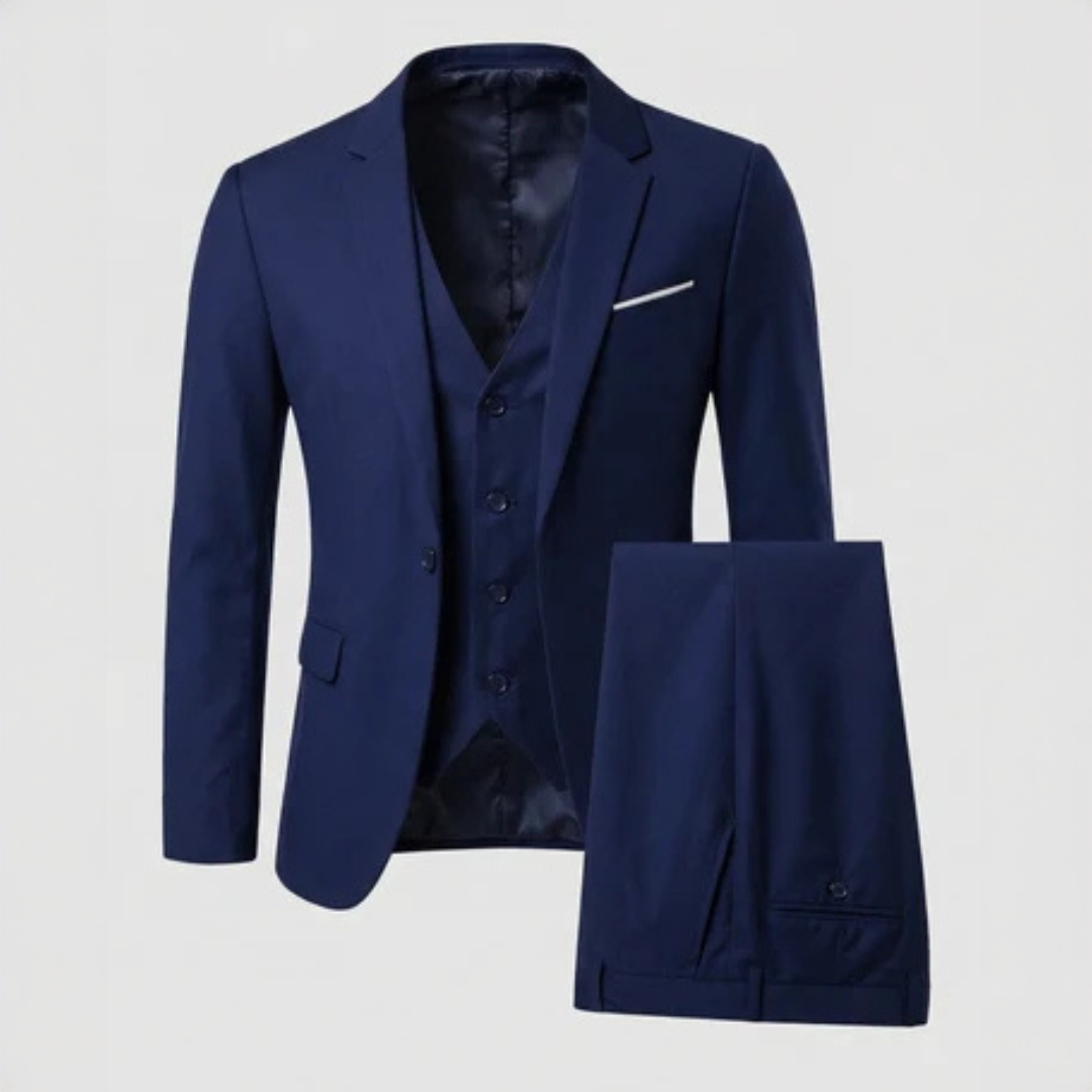 Terno masculino 3 peças com paletó de abotoamento simples de dois botões, colete e calça de frente lisa, corte slim