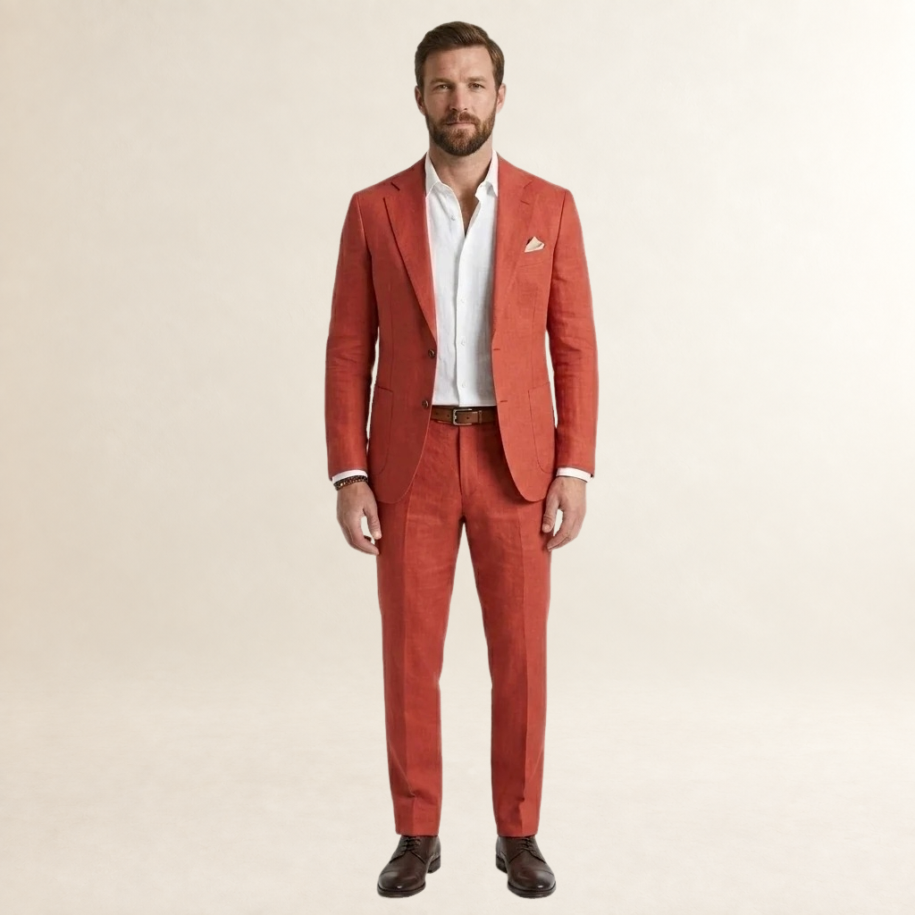 Terno masculino de corte slim com blazer de abotoadura simples e calças ajustadas
