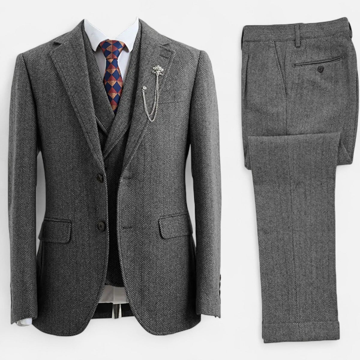 Terno masculino de três peças com padrão xadrez herringbone e caimento ajustado