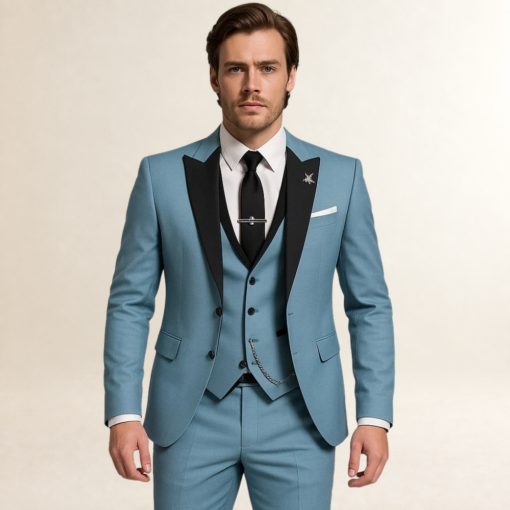 Terno masculino de três peças slim fit com lapelas pontiagudas e colete com corrente decorativa
