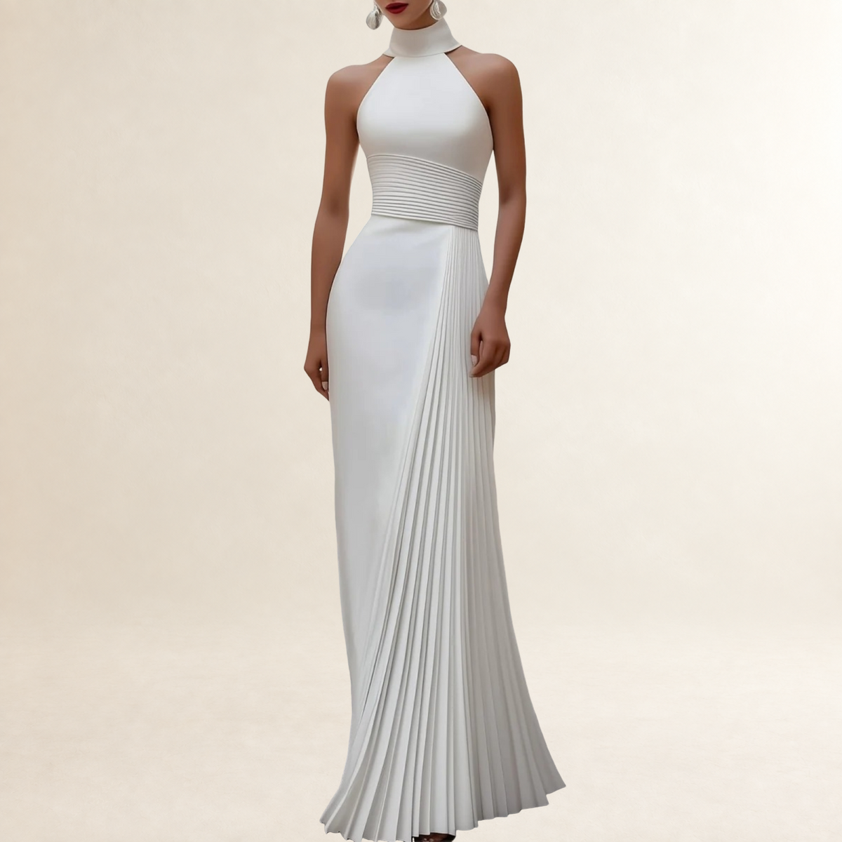 Vestido longo feminino com decote halter e saia plissada