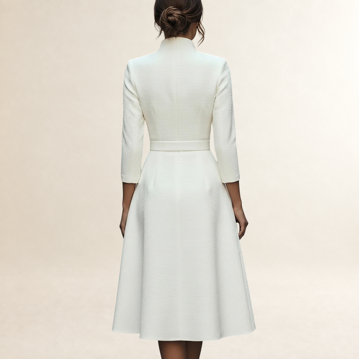 Vestido longo feminino com decote V, mangas longas e cintura com cinto