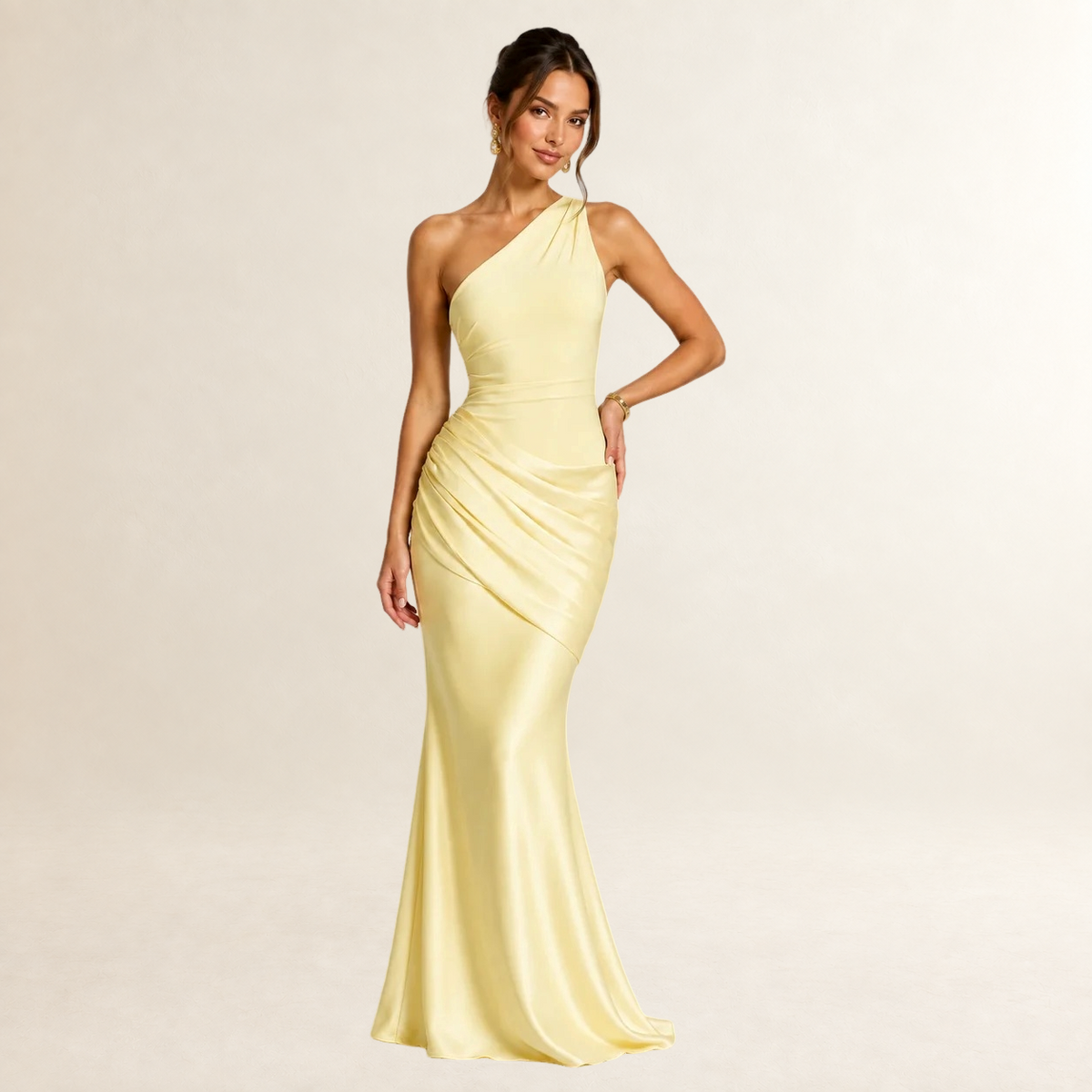 Vestido maxi de um ombro feminino com corpo ajustado e drapeado