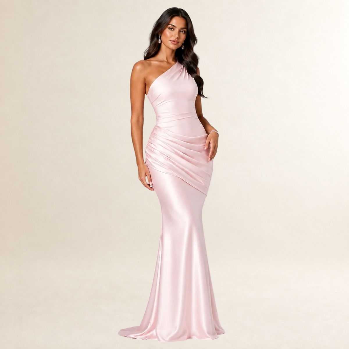 Vestido maxi de um ombro feminino com corpo ajustado e drapeado