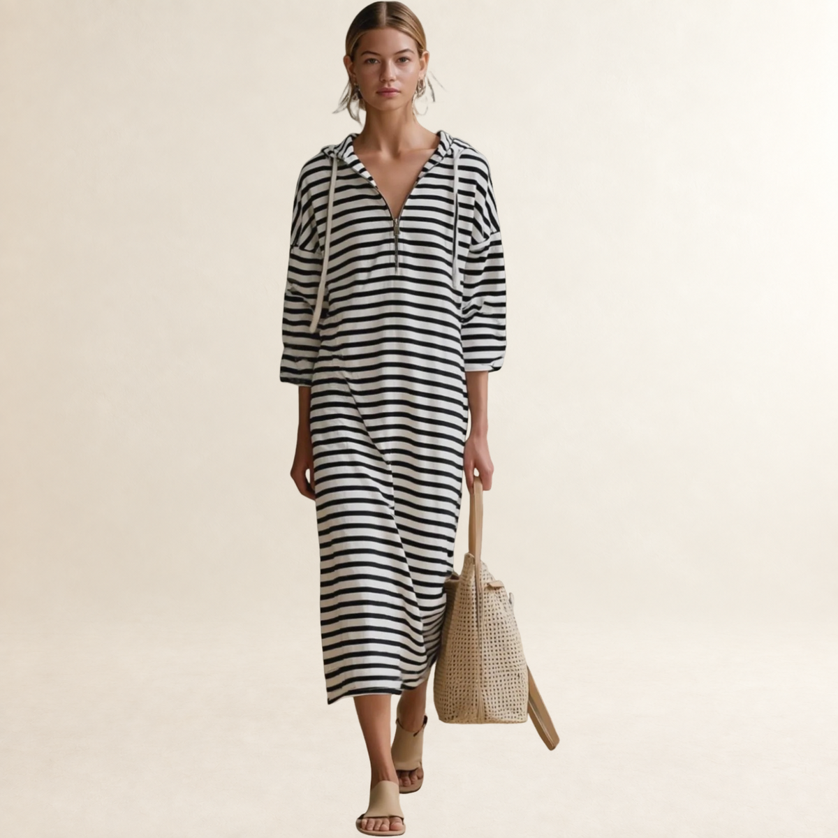 Vestido midi feminino com capuz, estampa listrada, meia-zíper e mangas três quartos
