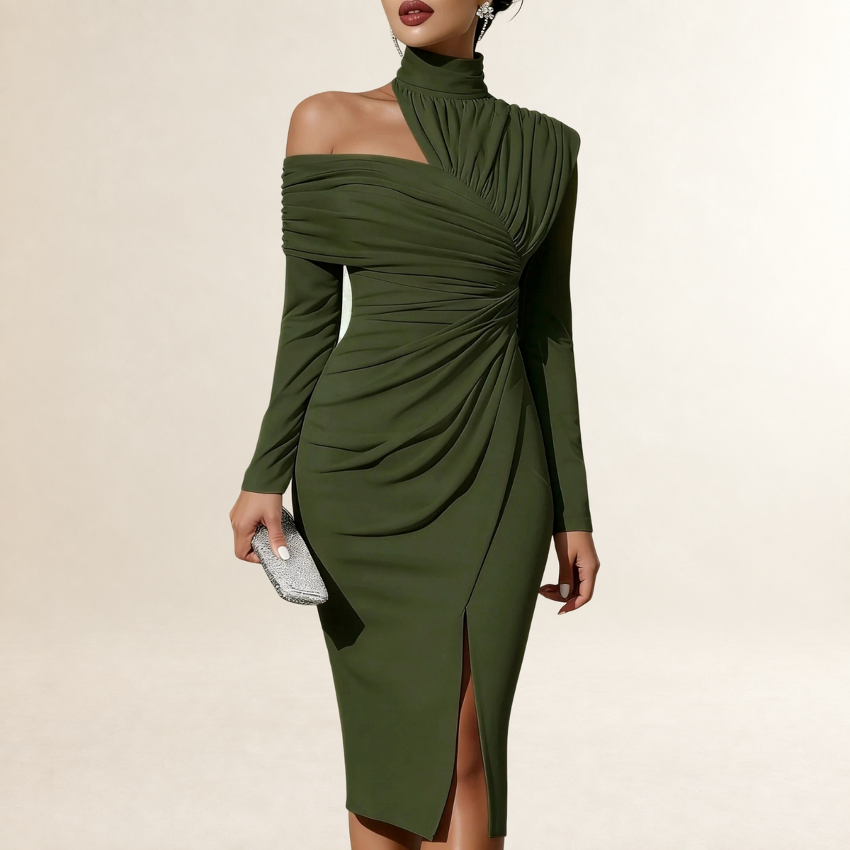 Vestido midi feminino com manga longa, ombro único assimétrico, drapeado e corpo justo