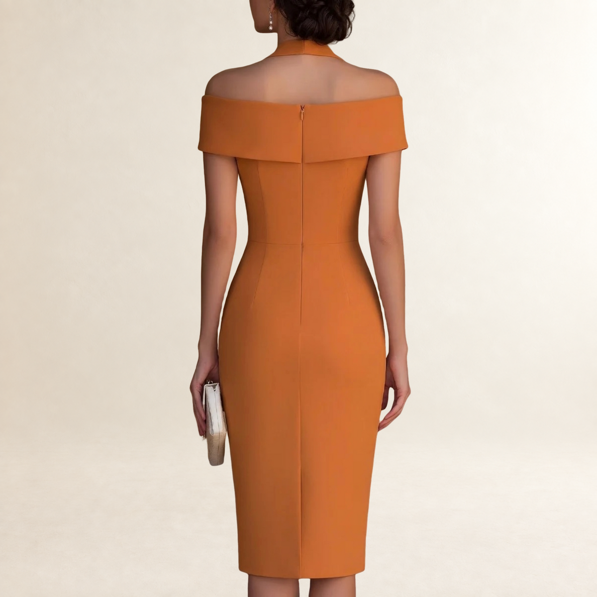 Vestido midi feminino ombro a ombro com decote halter e detalhe franzido na cintura