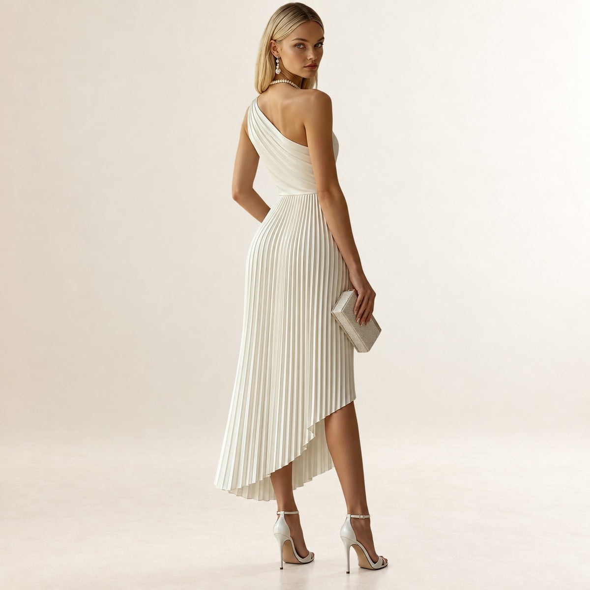Vestido midi feminino ombro único com pregas e saia de comprimento assimétrico