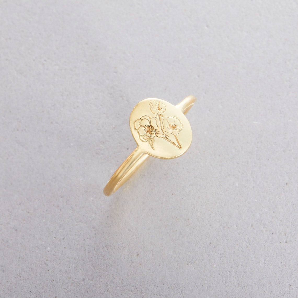 Anel flor de nascimento - Anel delicado personalizado