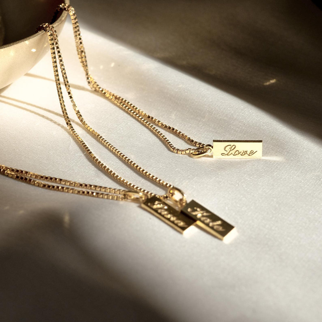 Lina – Cadeia de placa fina personalizada