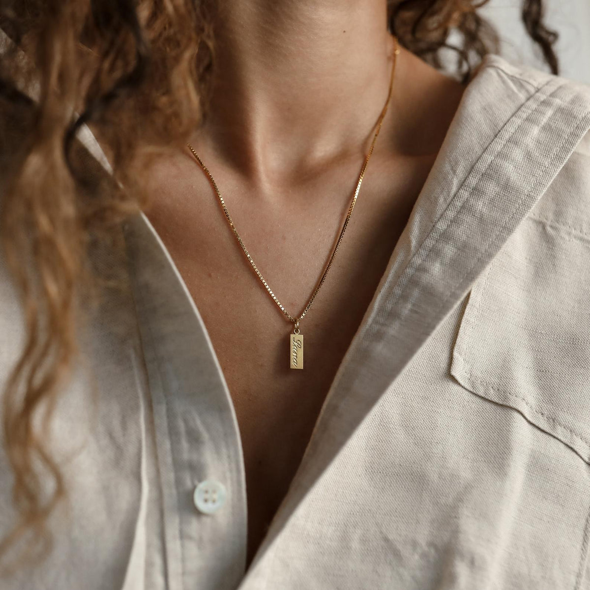 Lina – Cadeia de placa fina personalizada