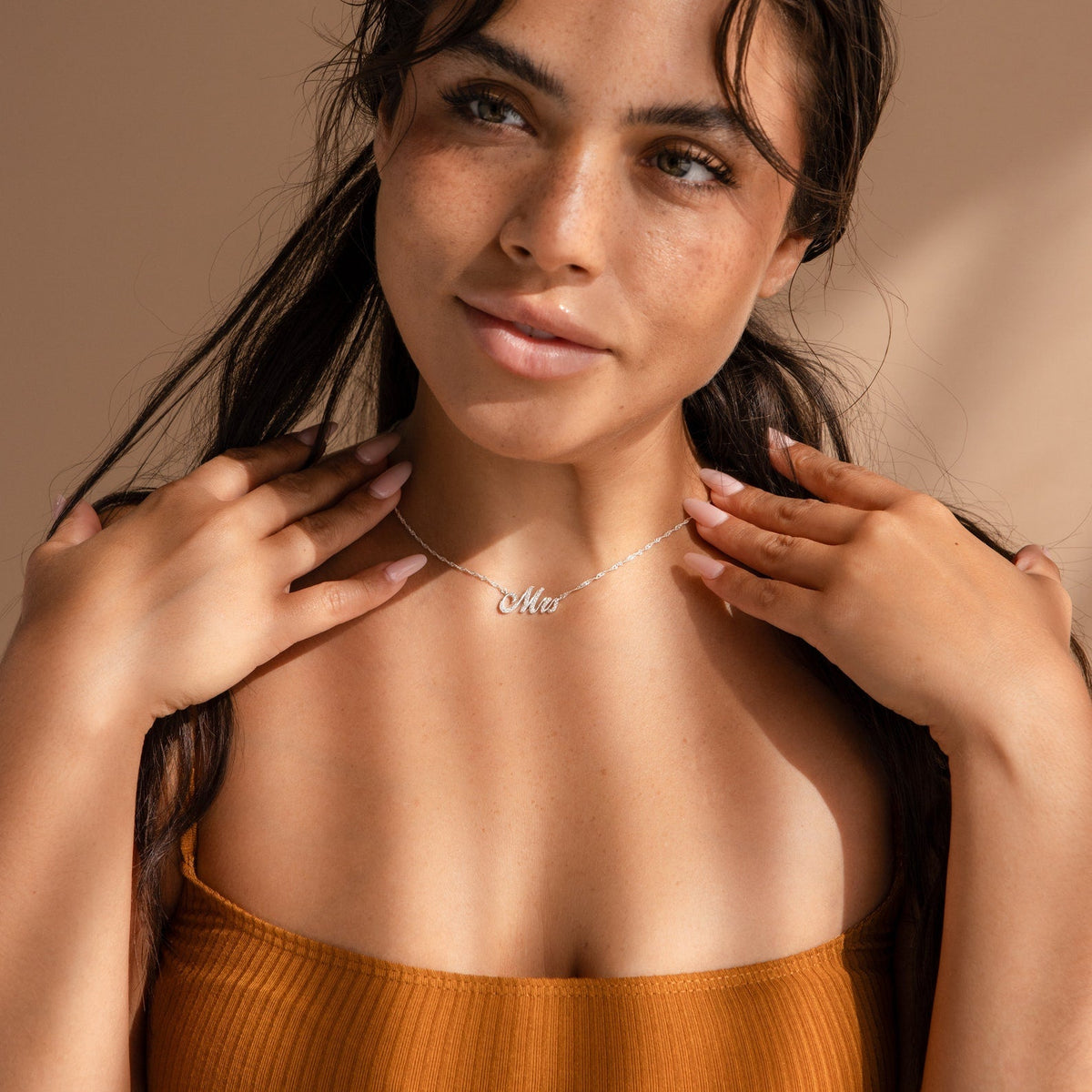 Claire – Colar com nome Pavé Brilhante