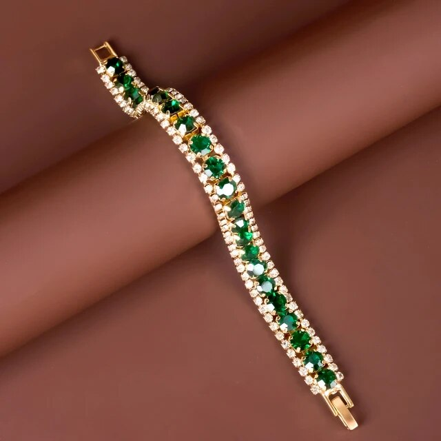Maud – Bracelete elegante com detalhes refinados