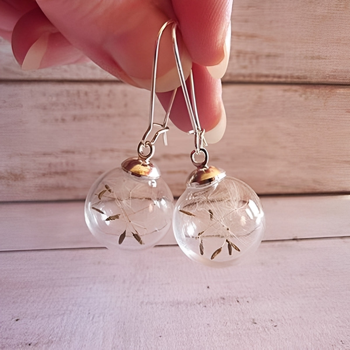 Liora – Brincos de prata com design de dente de leão