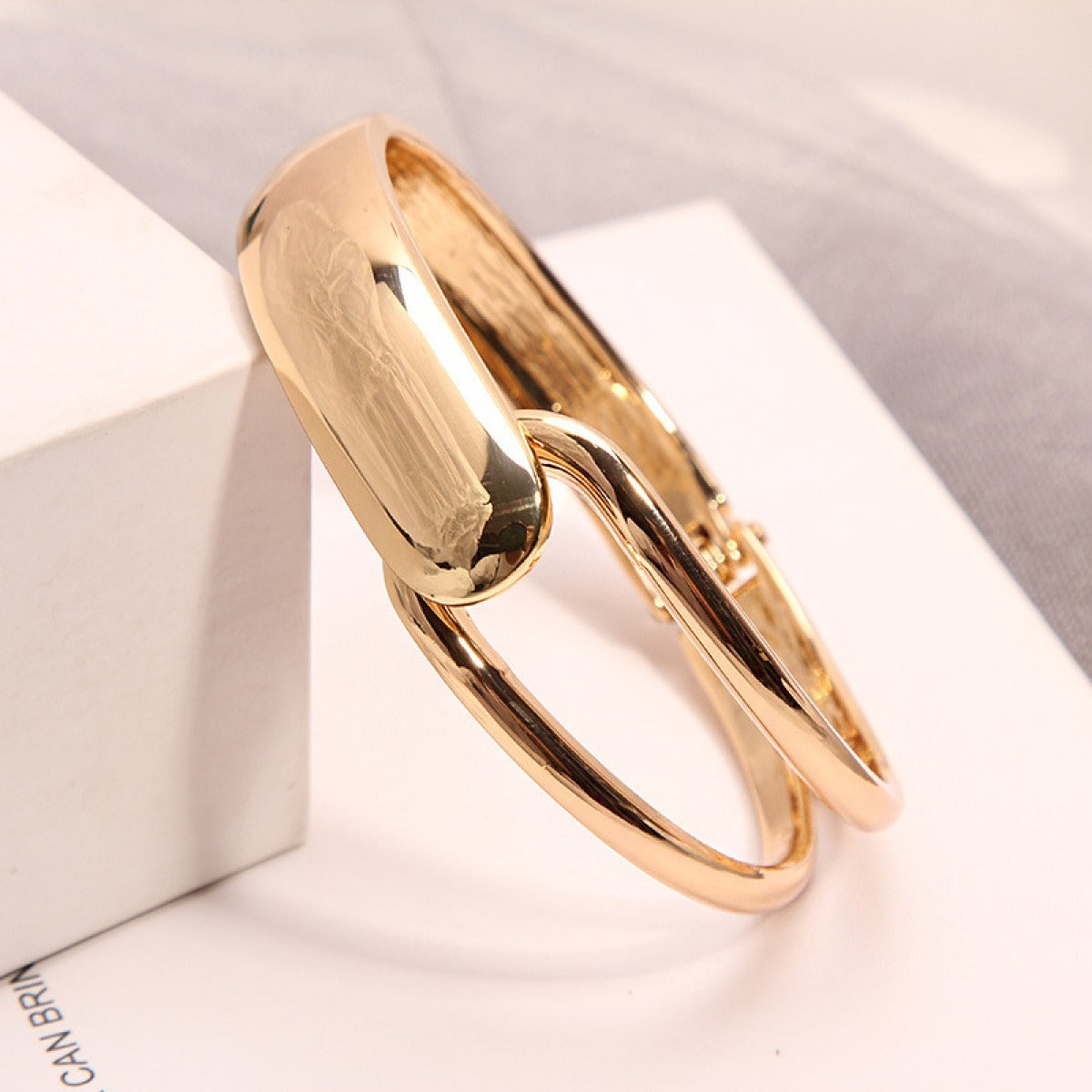 Alyssa – Bracelete elegante
