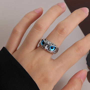 Niva – Bague amuleta ajustável em prata e opala