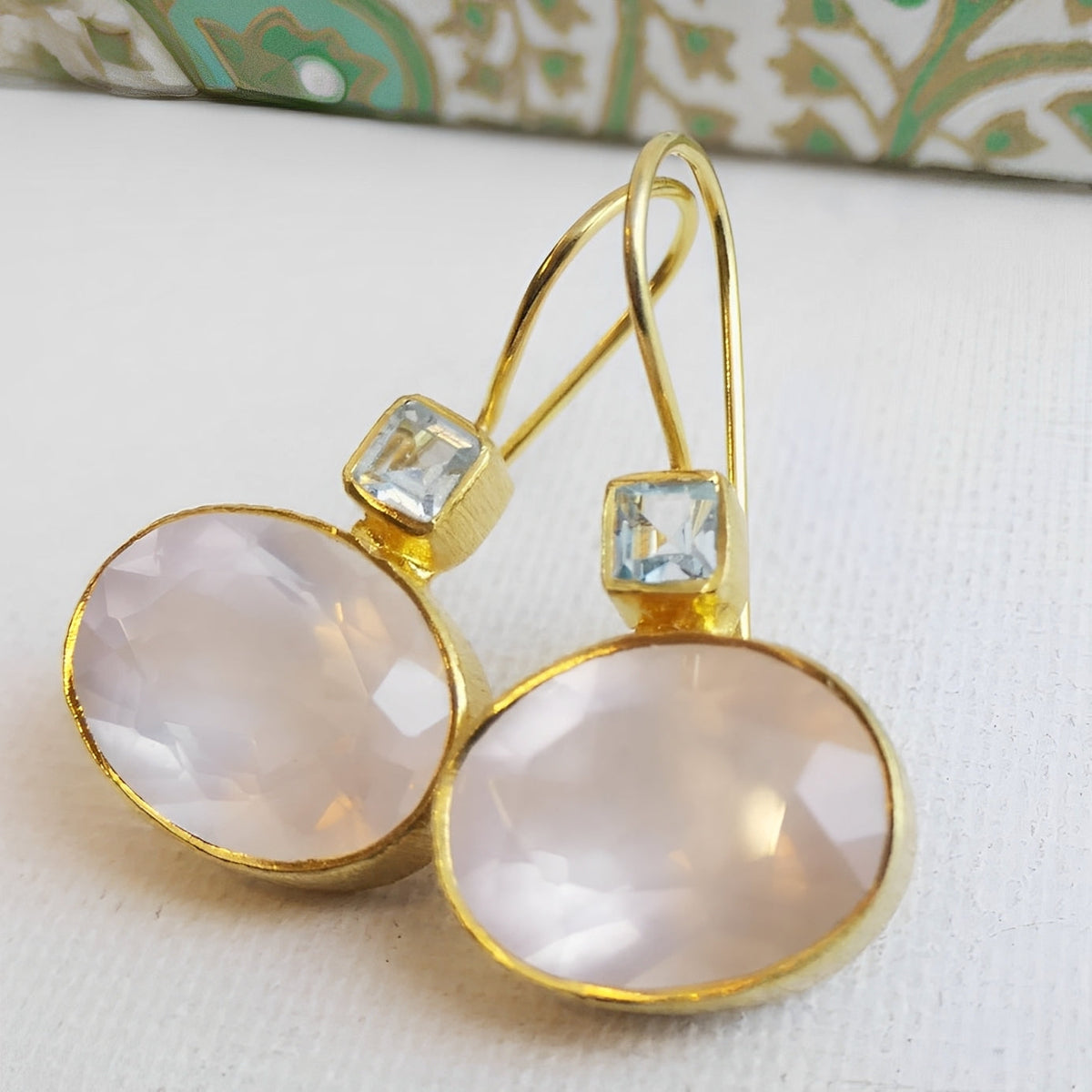 Esmeralda – Brincos vintage com cristais verdes
