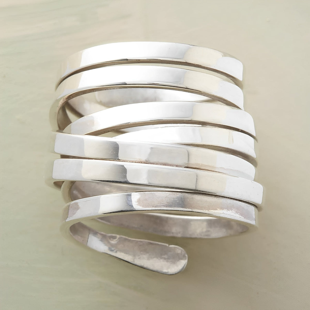 Valena – Bague em Prata Estruturada
