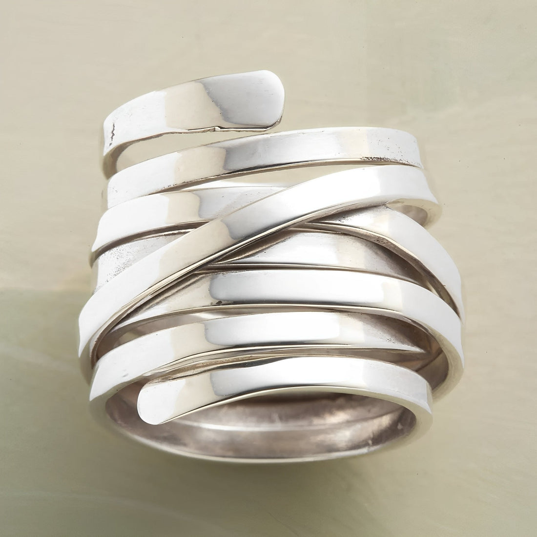 Valena – Bague em Prata Estruturada