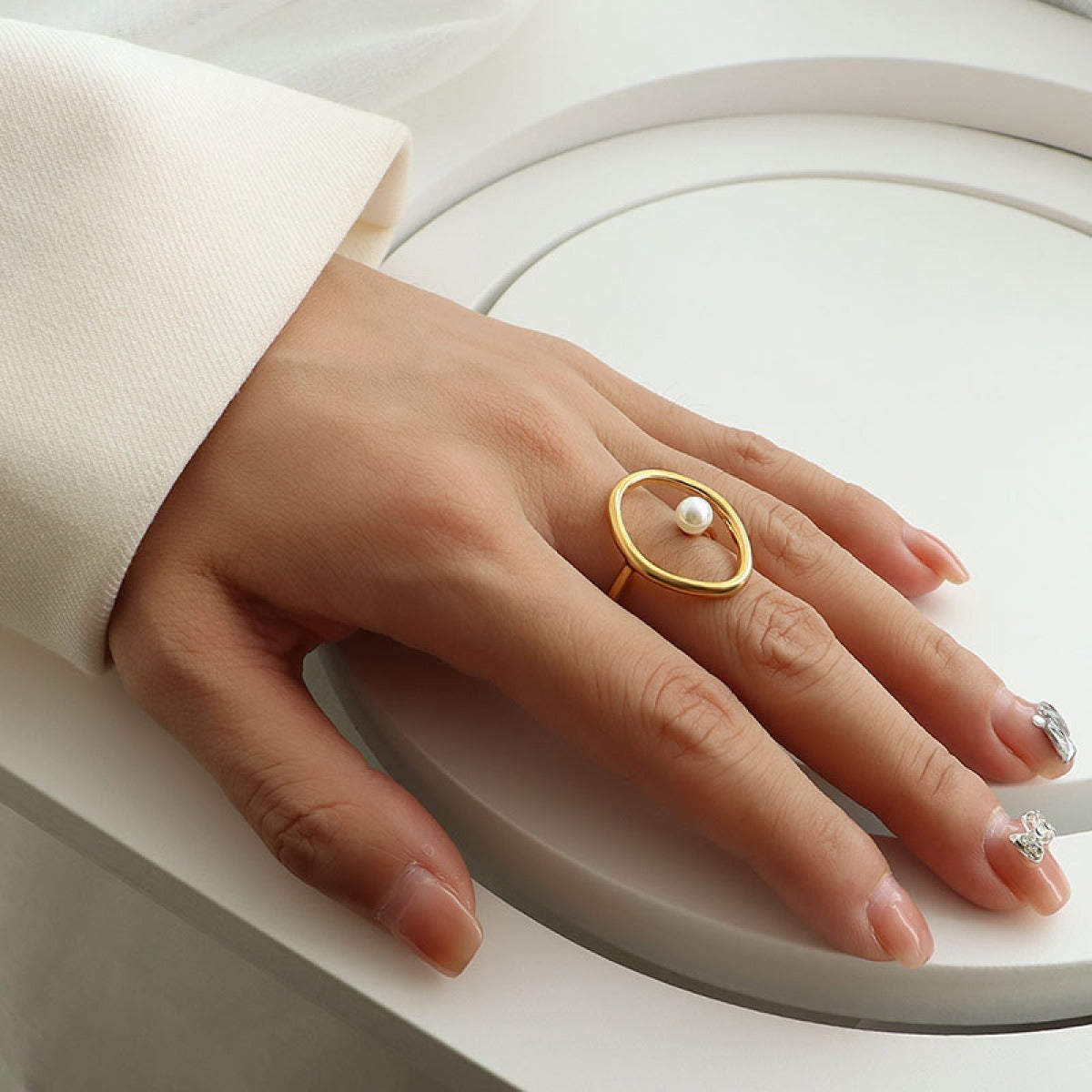 Rana – Bague em ouro com pérola de água doce oval