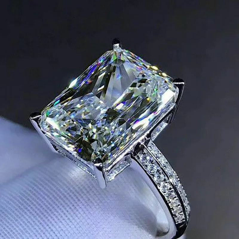 Jade – Bague de grande tamanho ao design brilhante