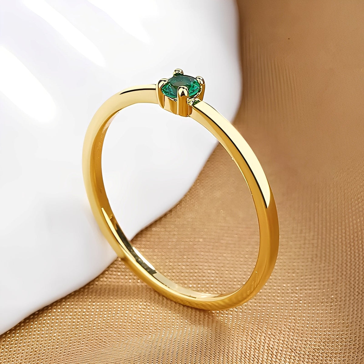 Rowena – Bague empilhável em pedra de nascimento