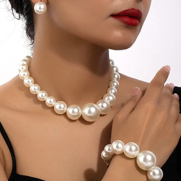 Carla – Conjunto vintage de brincos, pulseira e colar