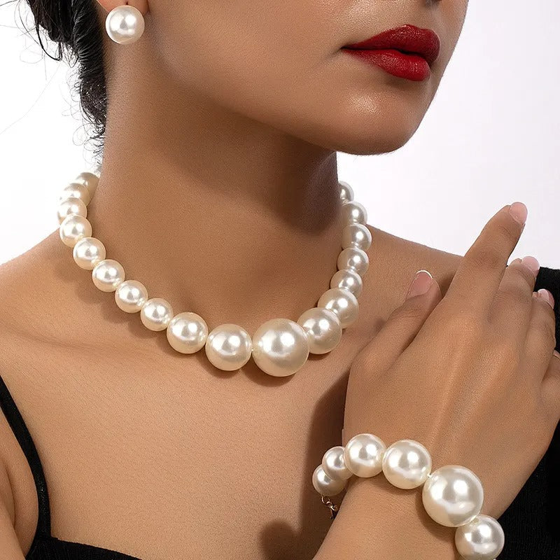 Carla – Conjunto vintage de brincos, pulseira e colar
