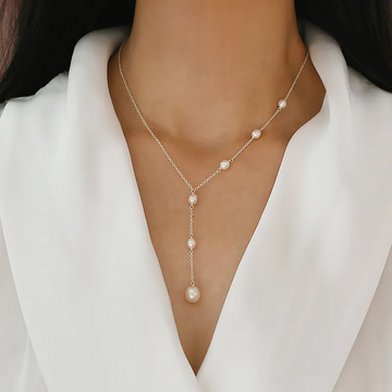 Kayla – Colar vintage com pendente em pérolas