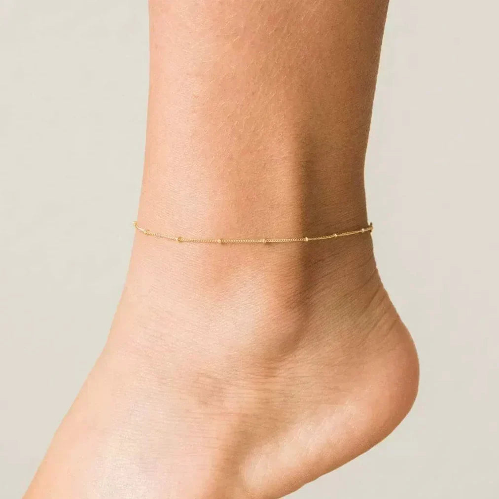 Wren – Corrente elegante em ouro para o tornozelo