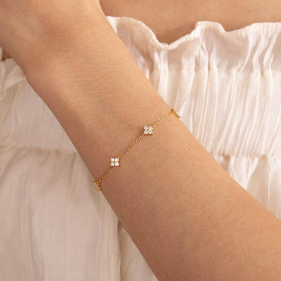 Soline – Bracelete corrente com detalhes brilhantes