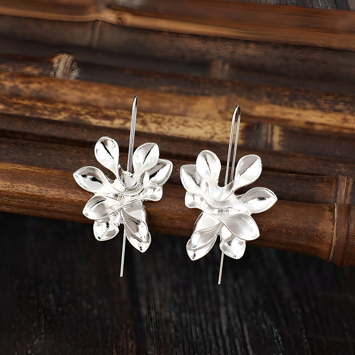 Chary – Boucles d'oreilles vintage em flores prateadas