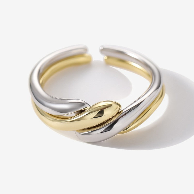 Elaine – Bague elegante com padrão de onda irregular