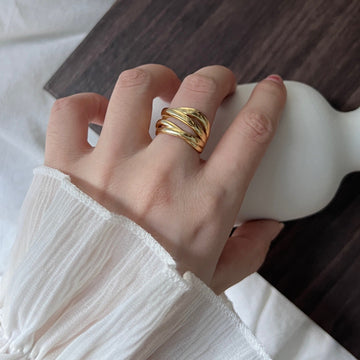 Riley – Bague geométrica Amor romântico