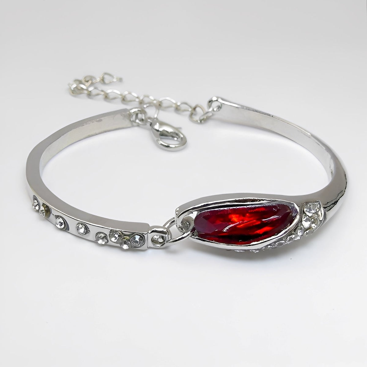 Miku – Bracelet elegante ornado com safiras