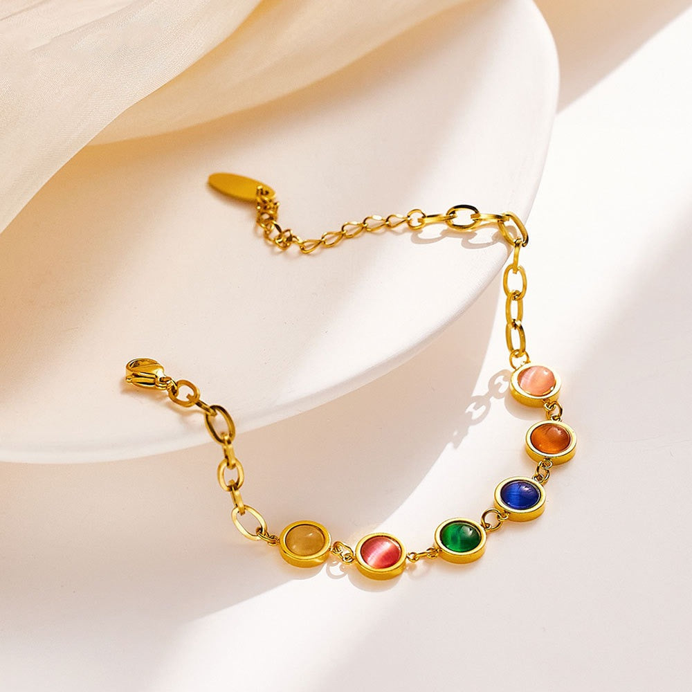 Maisie – Bracelete Dourado com Pedra Colorida