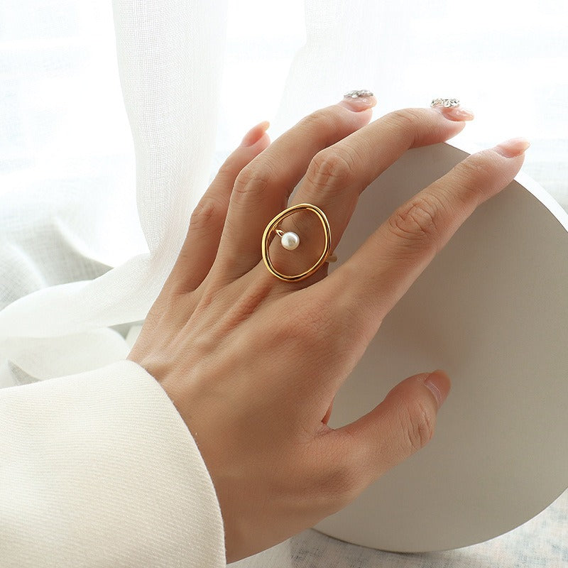 Rana – Bague em ouro com pérola de água doce oval