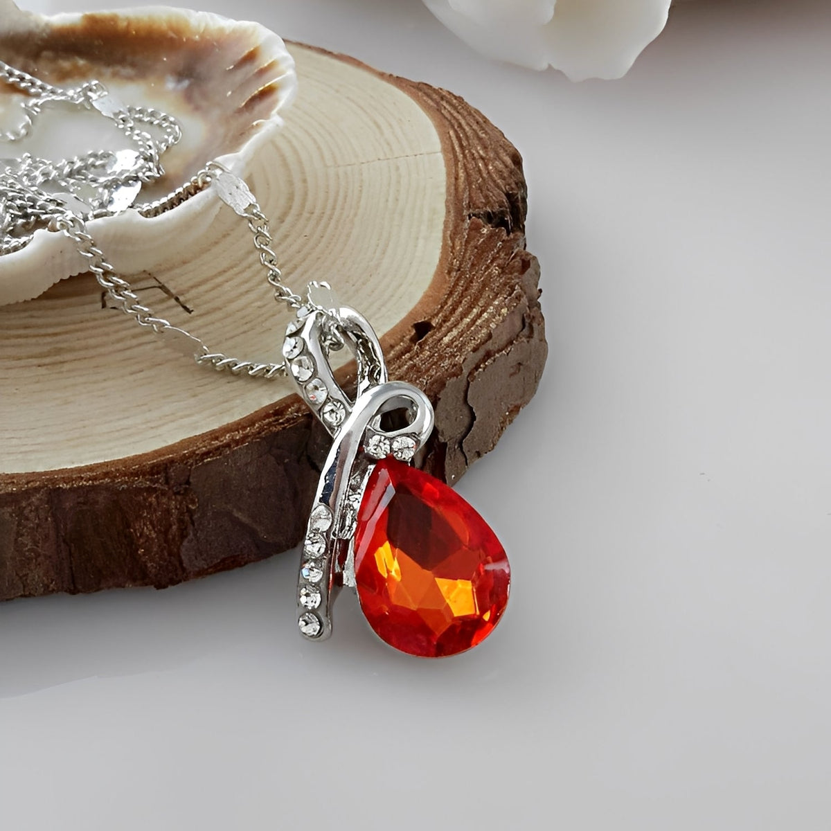 Pilar – Colar brilhante elegante