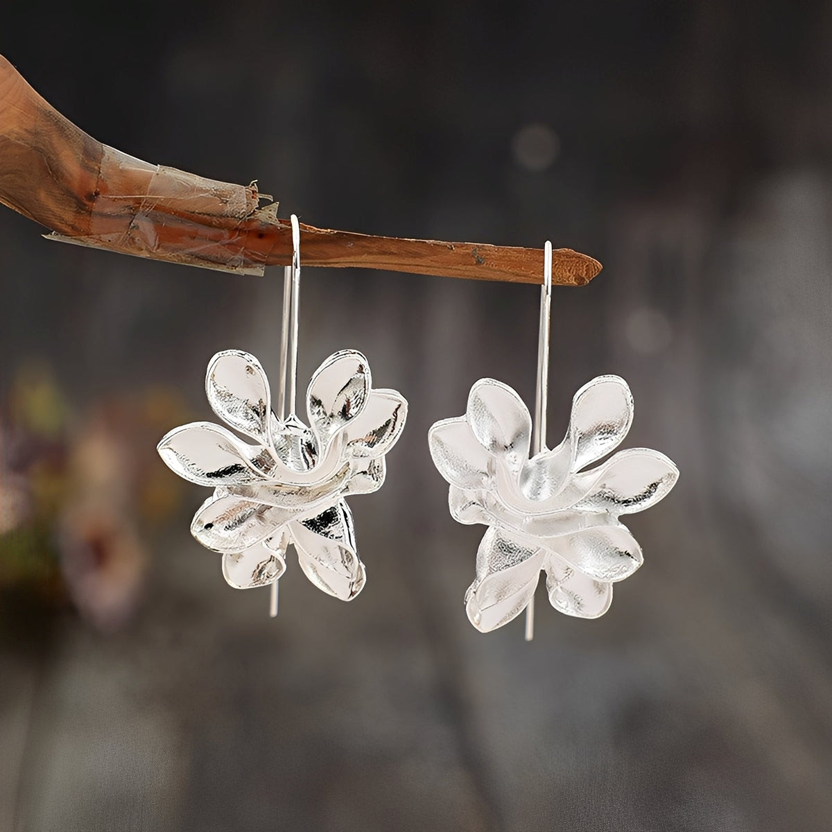 Chary – Boucles d'oreilles vintage em flores prateadas