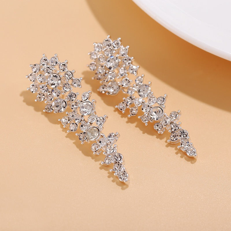 Eloise – Brincos clip com strass sem perfuração