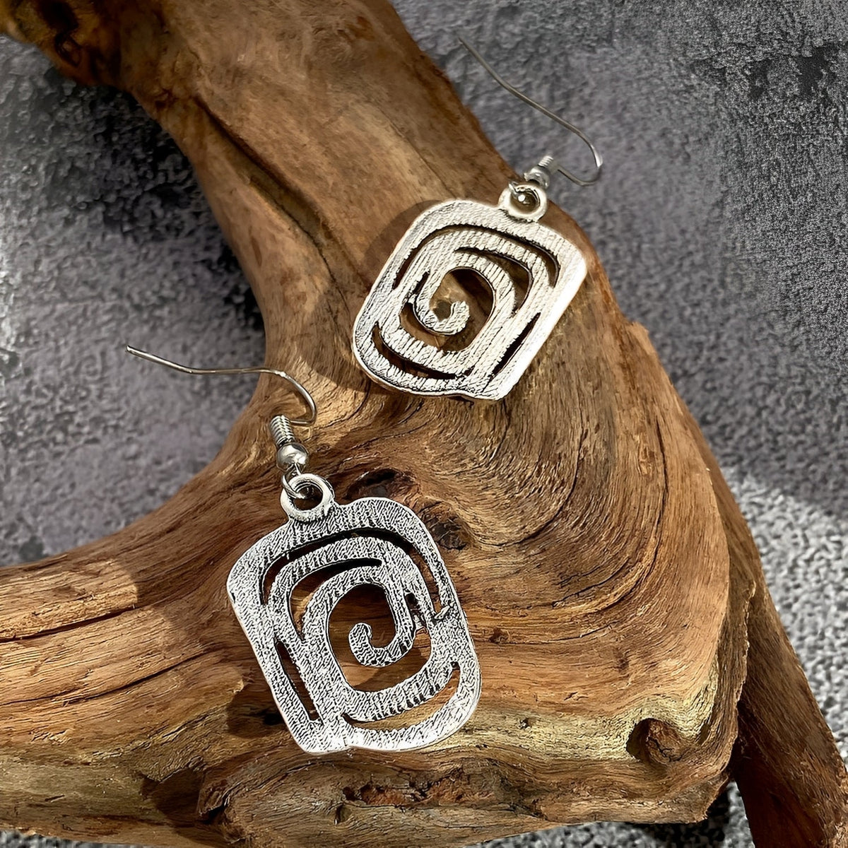 Kaia – Brincos Boho em prata com design em espiral